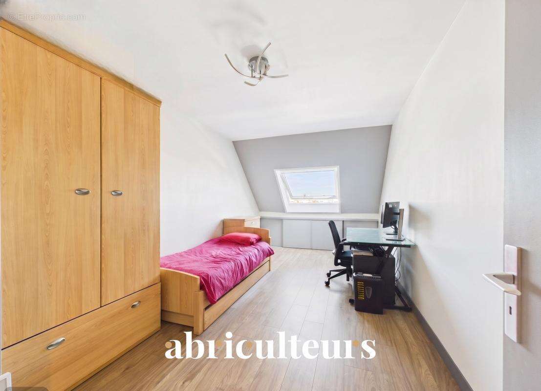 Appartement familial - Dernier étage -- 6 pièces en vente à Charenton-le-Pont (94220) - photo 12