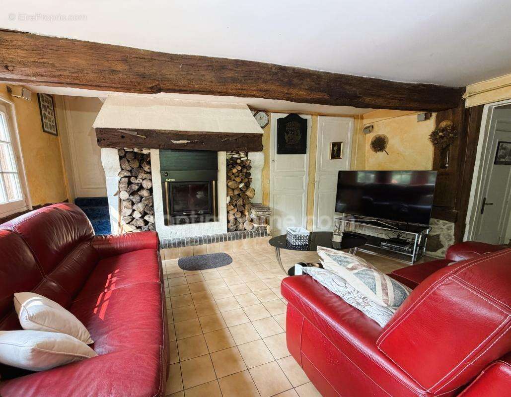 Maison normande de caractère de 121 m² avec 4 chambres, vie de plain-pied, Le Mesnil-Guillaume (14100), à moins de 10 minutes de - photo 12
