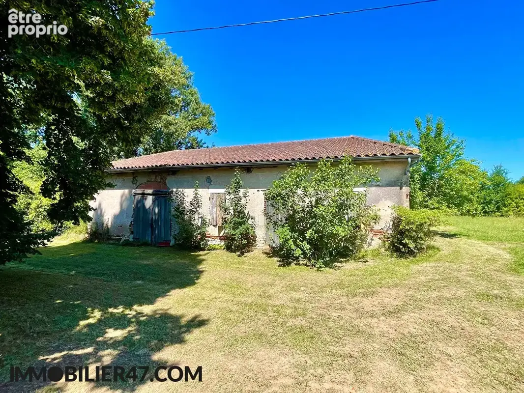 Maison en pierre avec dependances - photo 12