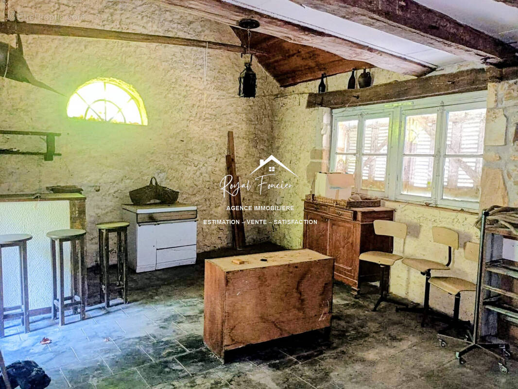 Maison à DANGE-SAINT-ROMAIN