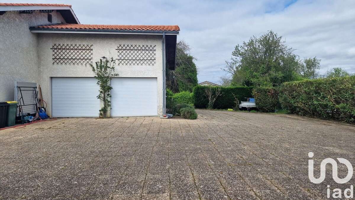 Photo 2 - Maison à PAREMPUYRE