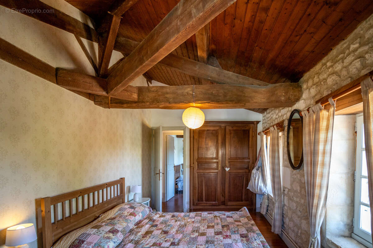 Maison à CORME-ROYAL