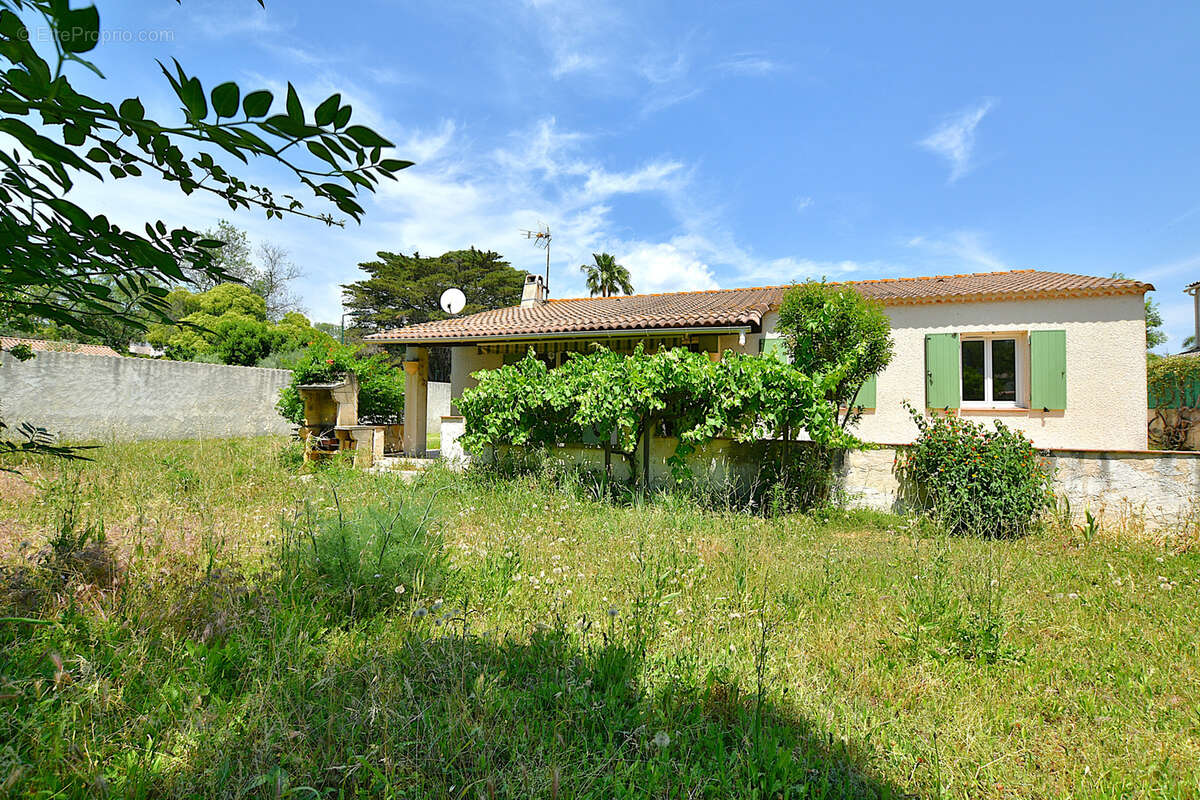 Villa plain pied sur terrain de 638m2 - photo 2