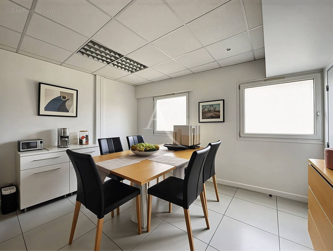 Commerce à IVRY-SUR-SEINE