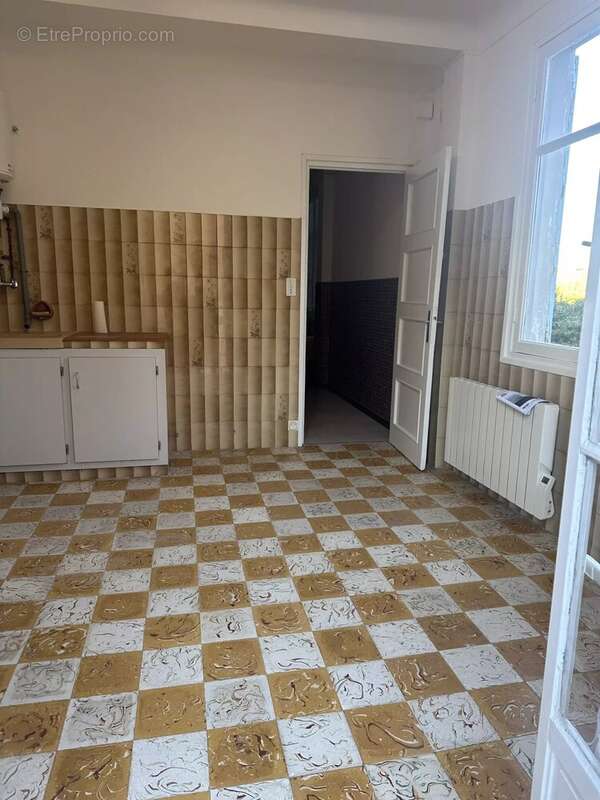 Maison à SAINT-LAURENT-DU-VAR