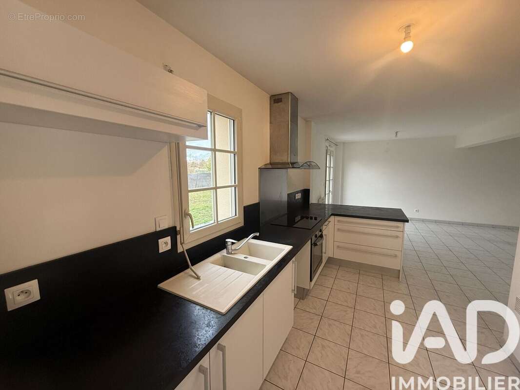 Maison 90 m² à La Grande-Paroisse  - photo 2