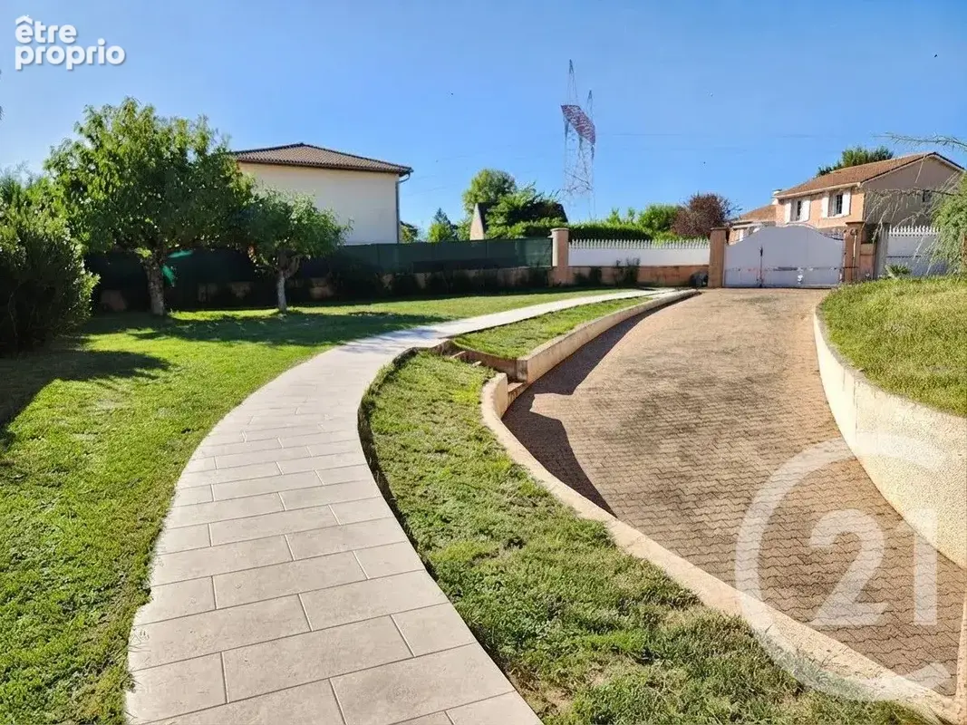 Maison 6 pièces 130 m² à vendre à Saint-Laurent-De-Mure (69720) - photo 7