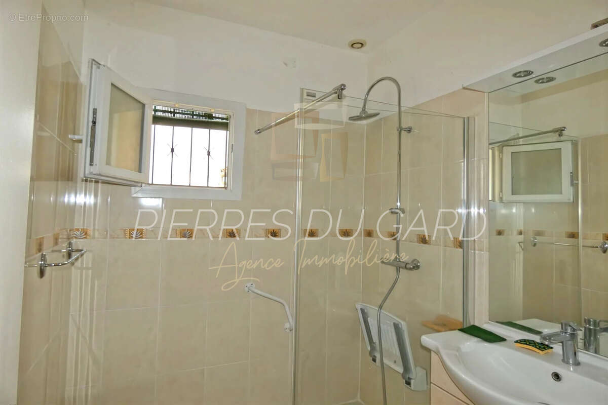 Maison à SANILHAC-SAGRIES