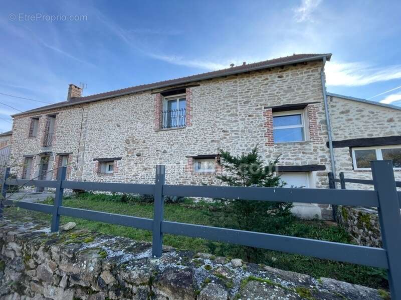 Maison à ARNAC-LA-POSTE