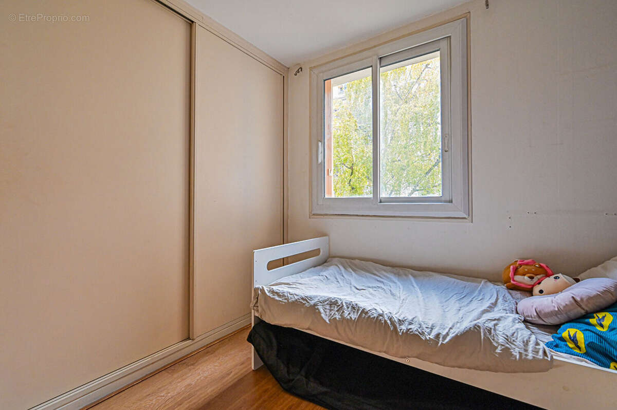Appartement à PARIS-19E