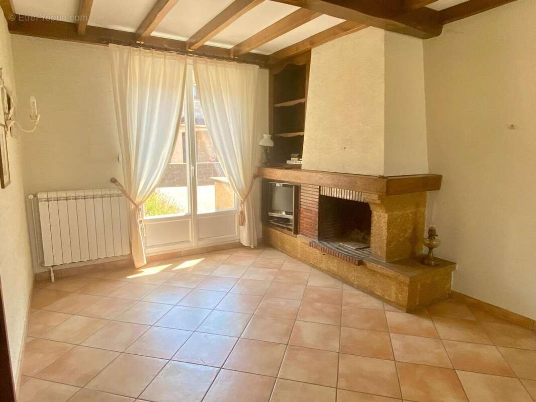 Photo 2 - Maison à AUSSILLON