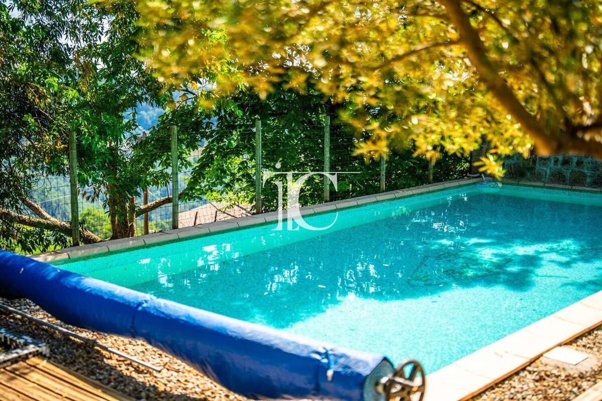 Maison à LABLACHERE