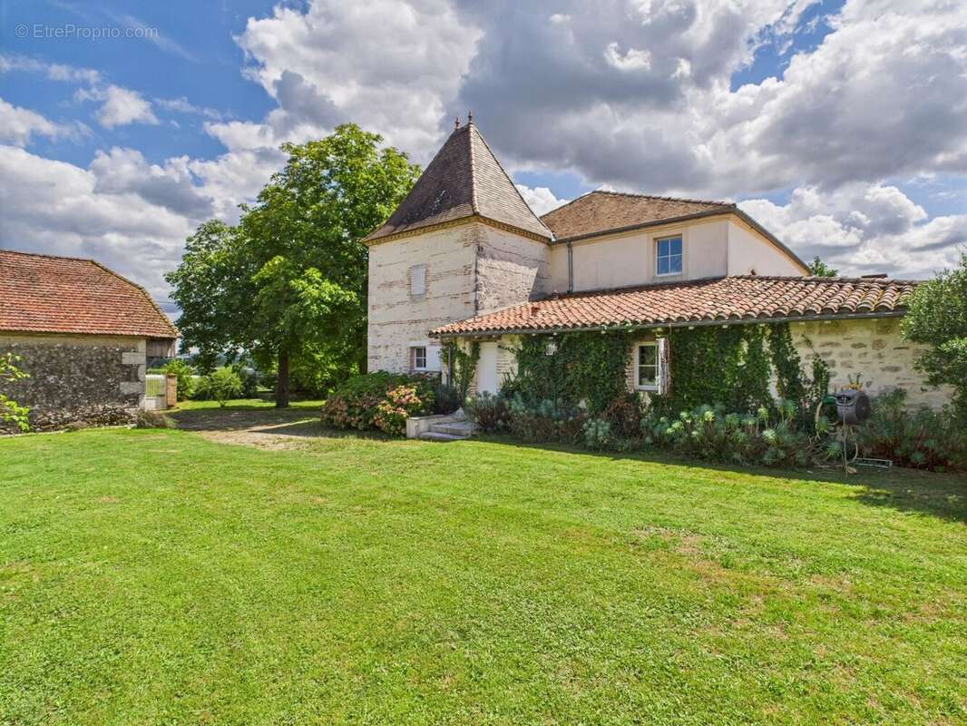 Magnifique Maison d’Architecte à Proximité du Village Près de Fongrave - photo 2