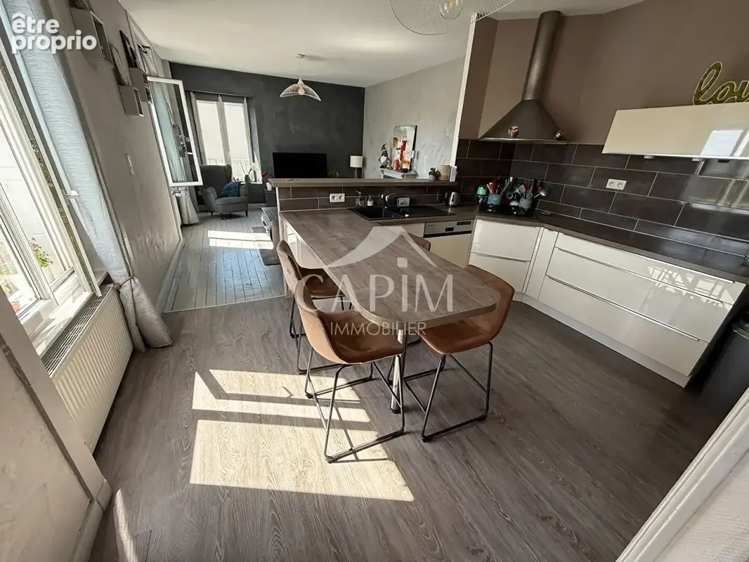 Maison de ville  Fougères  110 m2 - 3 Ch. -  Cour - Jardin - photo 2