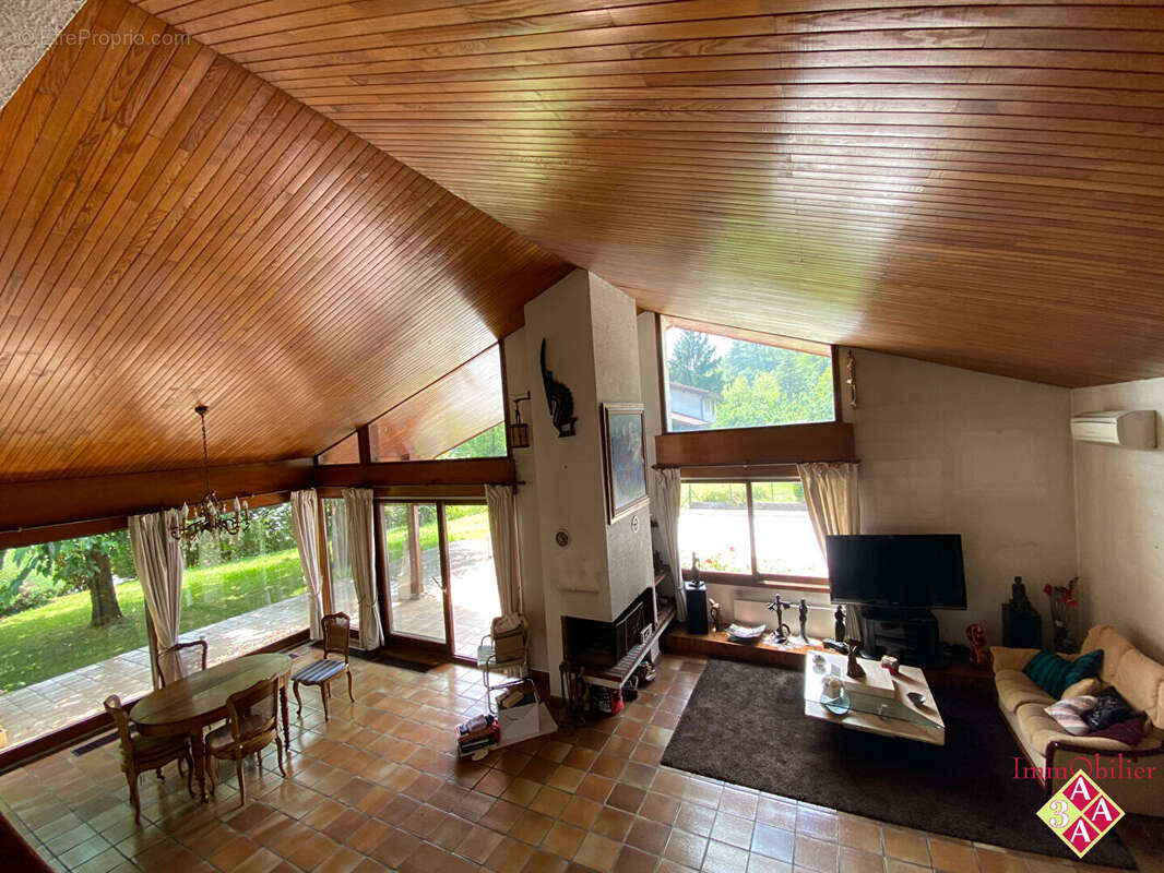 Maison à MONTBONNOT-SAINT-MARTIN