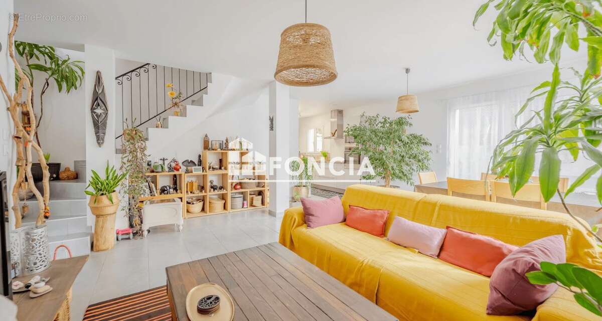 Maison à HYERES