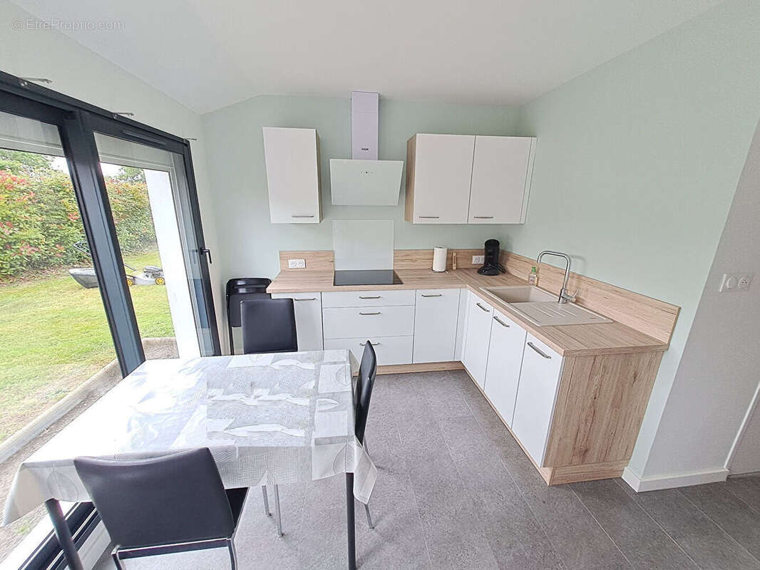 Commerce à LA GARNACHE