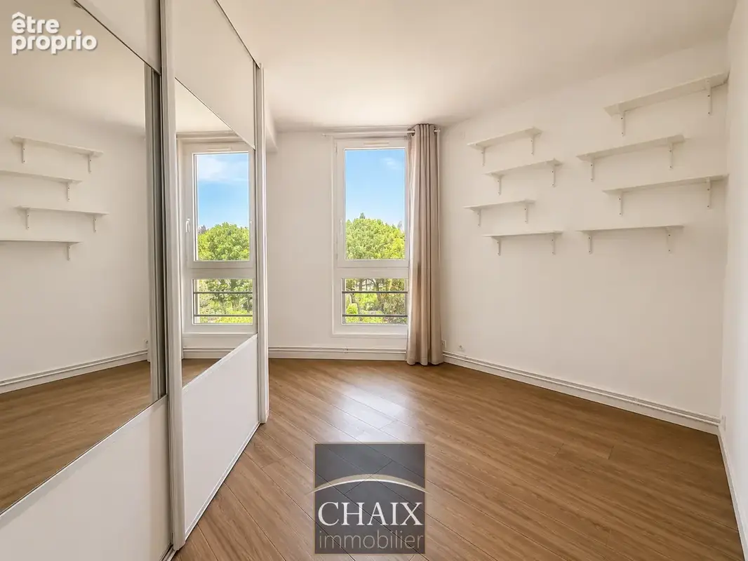 Aubagne   Résidence Les Arpèges : un superbe appartement T4 entièrement rénové, lumineux et prêt à vivre ! - photo 9