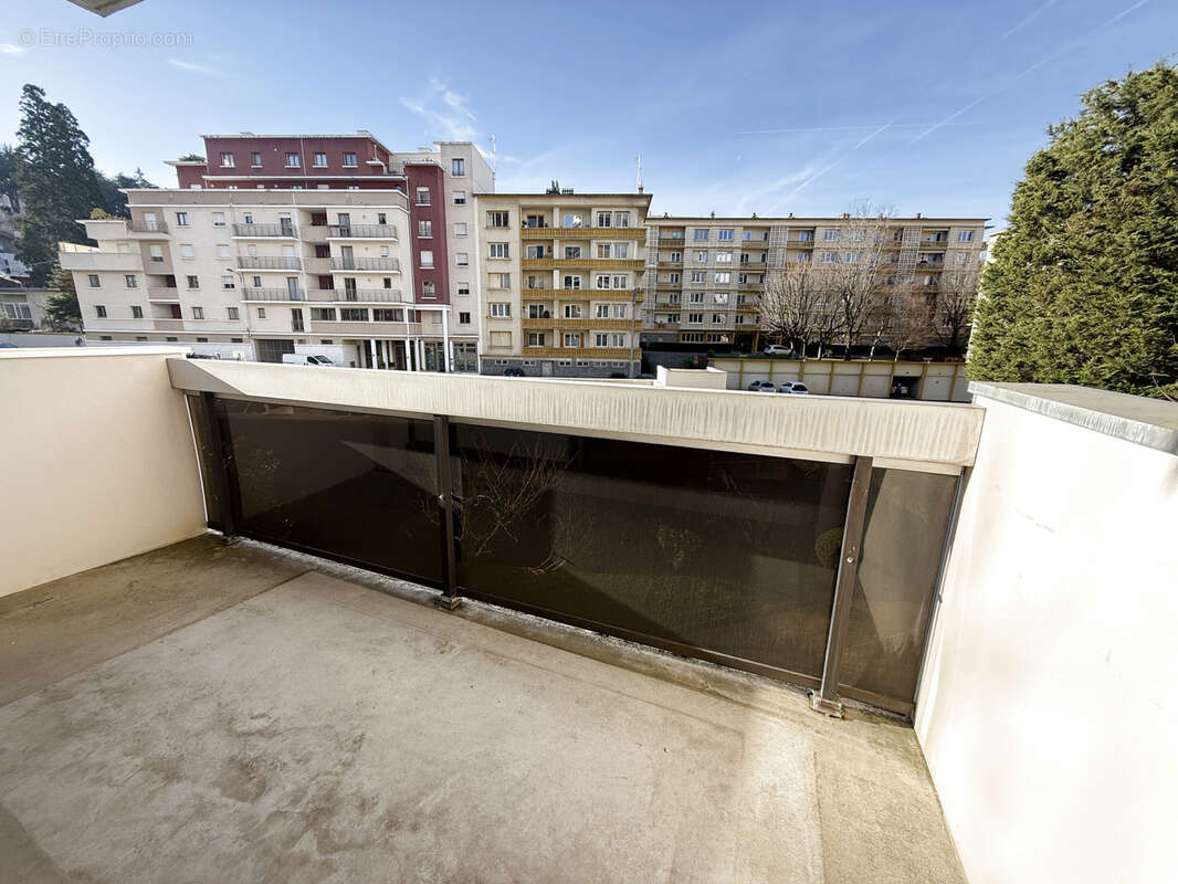 Appartement à SAINT-ETIENNE