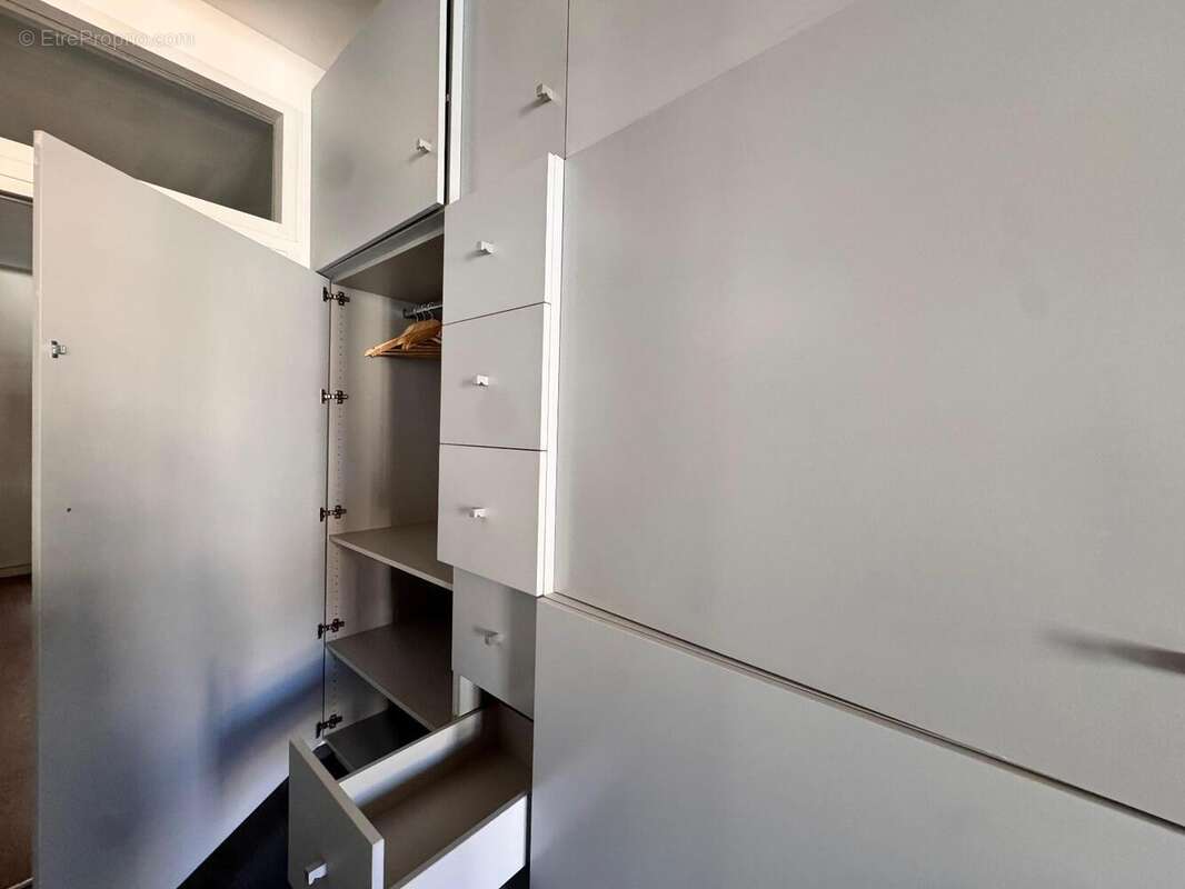   - Appartement à LYON-1E