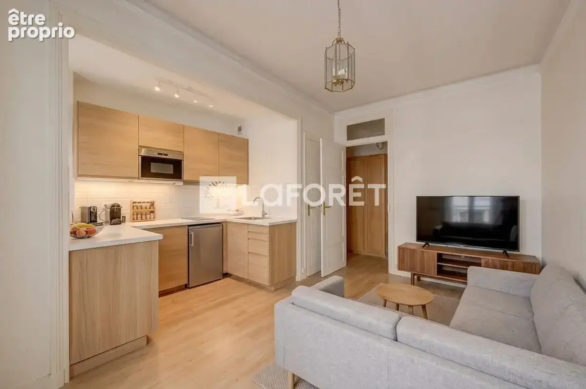 Appartement à PARIS-14E