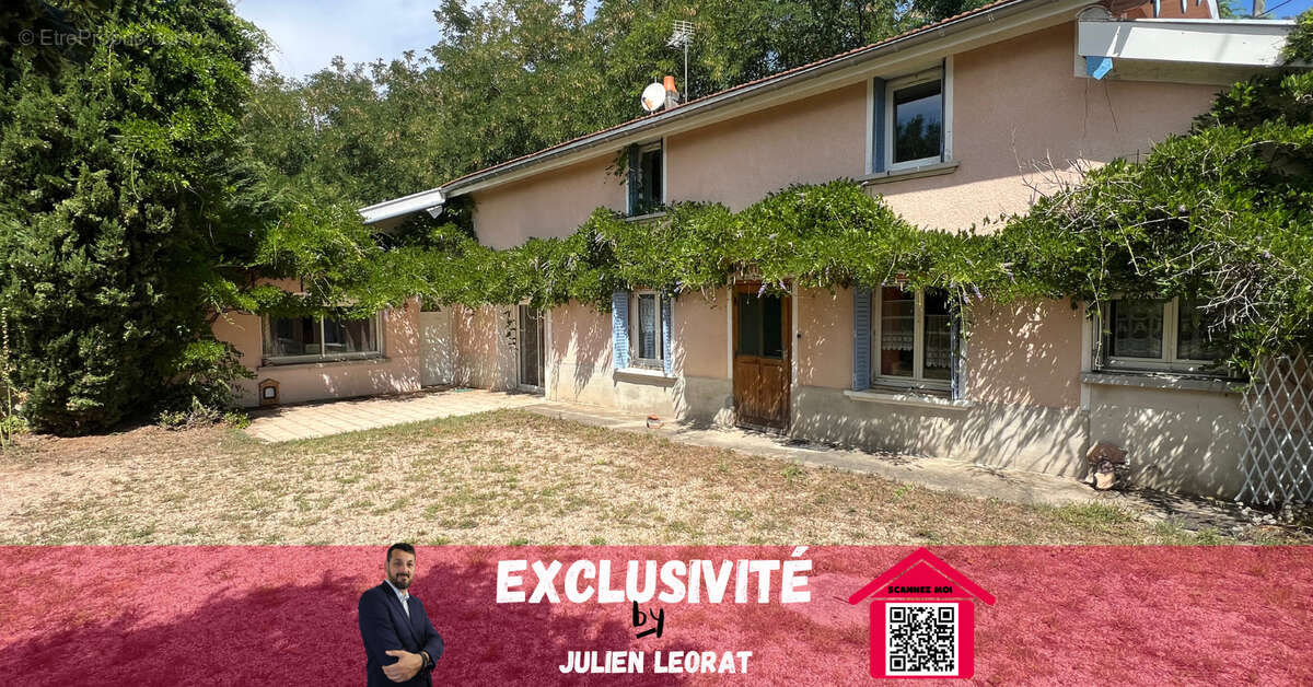 Maison à LAPEYROUSE-MORNAY