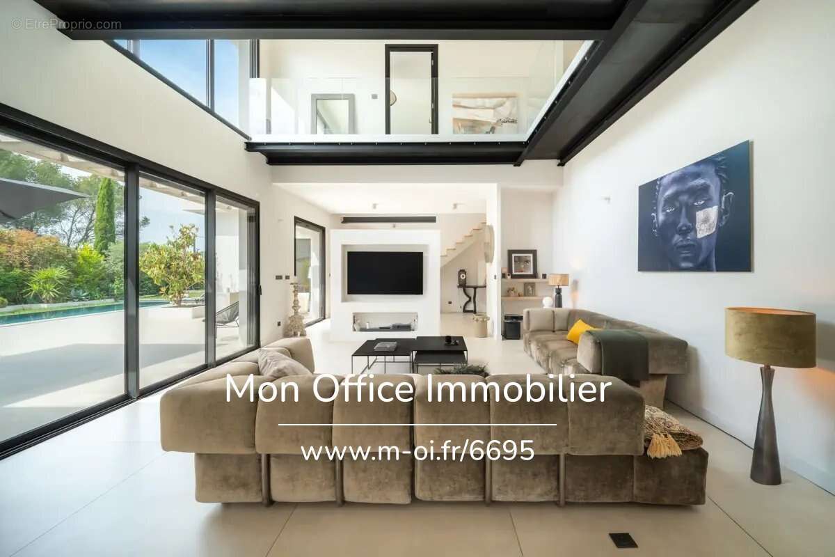 Maison à VENTABREN