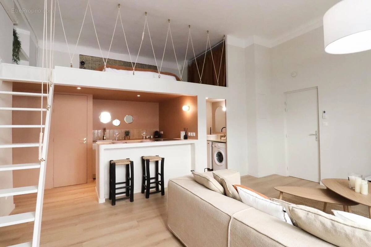 Appartement à MARSEILLE-4E