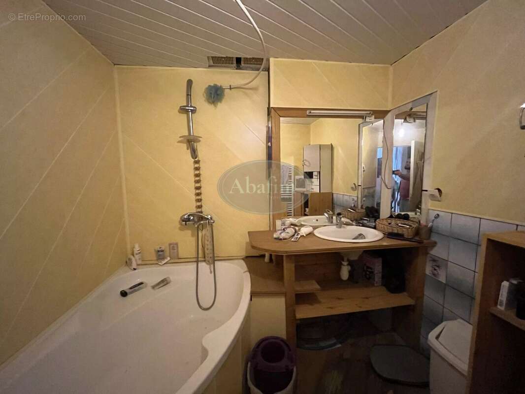 Maison à VIC-FEZENSAC