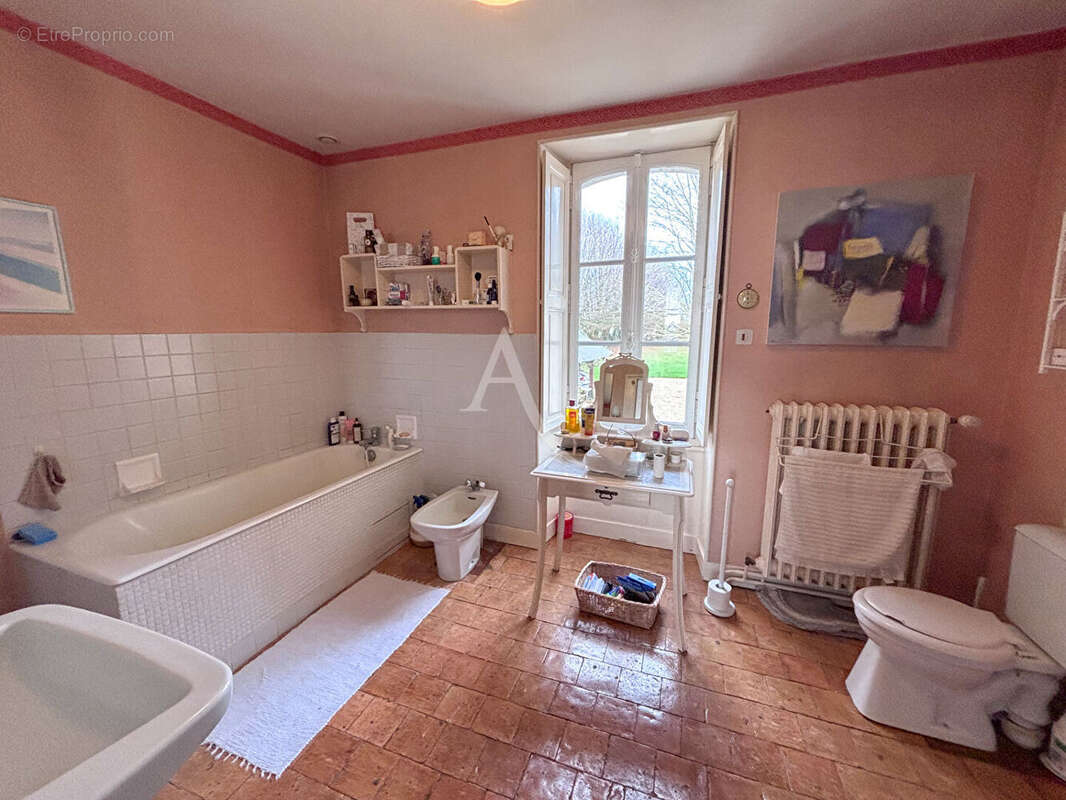 Maison à CHATEAU-GONTIER