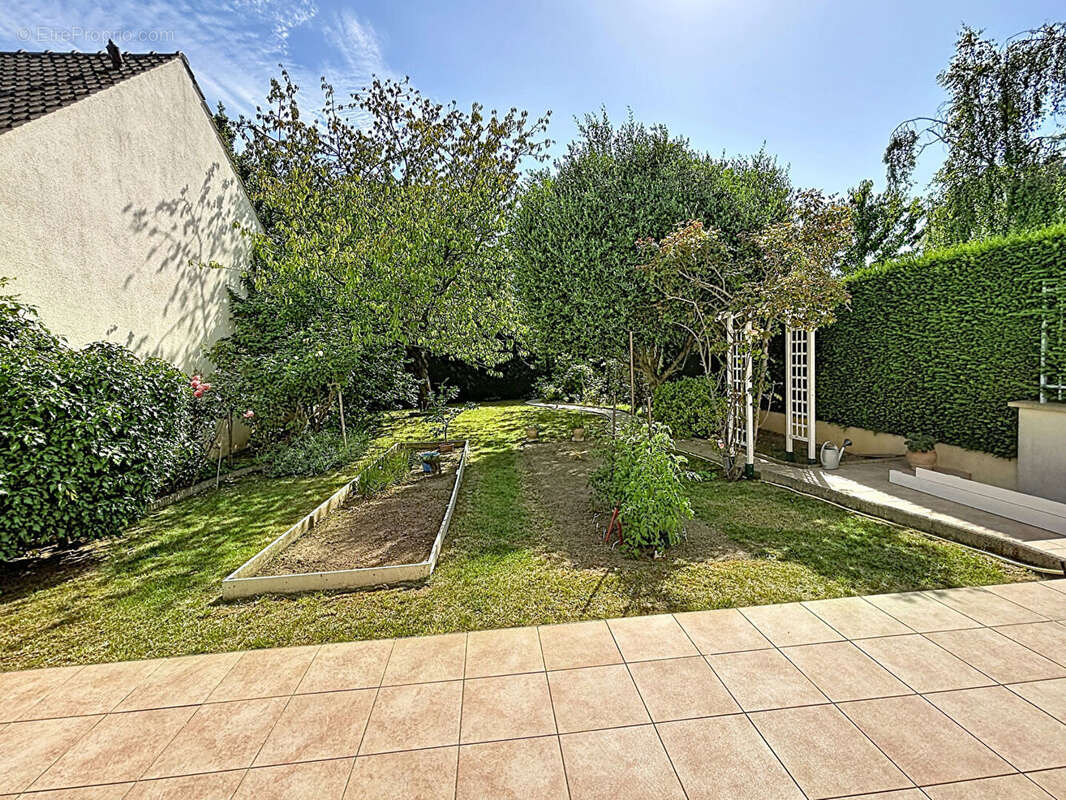 Maison Vitry Sur Seine 6 pièce(s) 233 m2 - photo 4