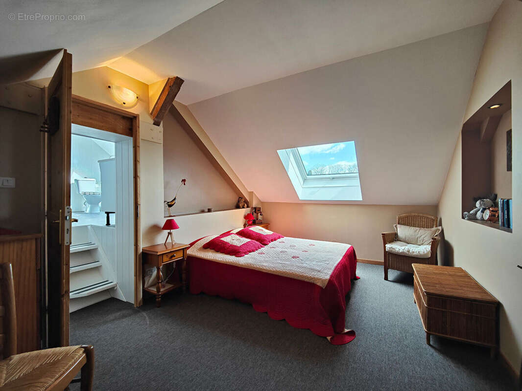 Maison à SAINT-GENIX-SUR-GUIERS