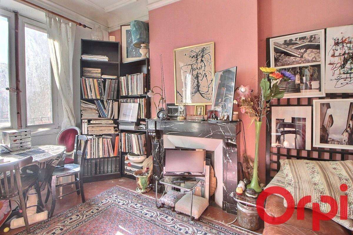 Appartement à MARSEILLE-1E