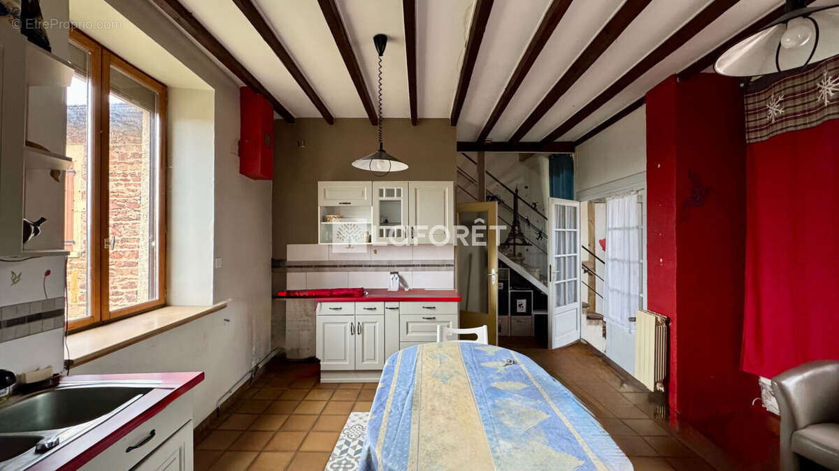 Maison à SOURCIEUX-LES-MINES