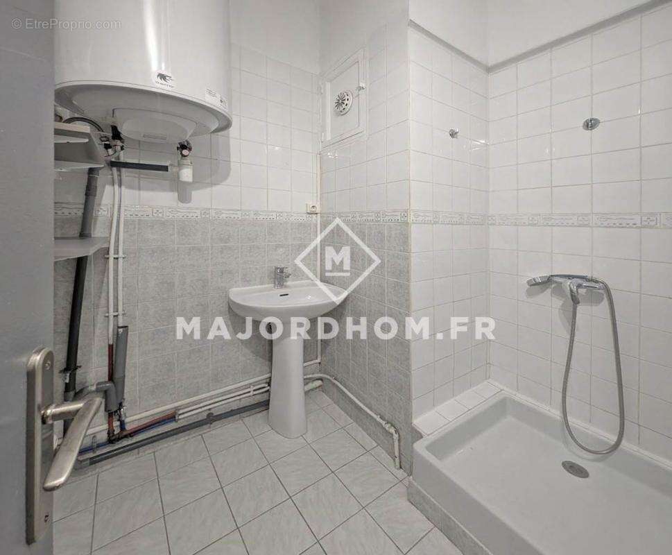 Appartement à MARSEILLE-4E