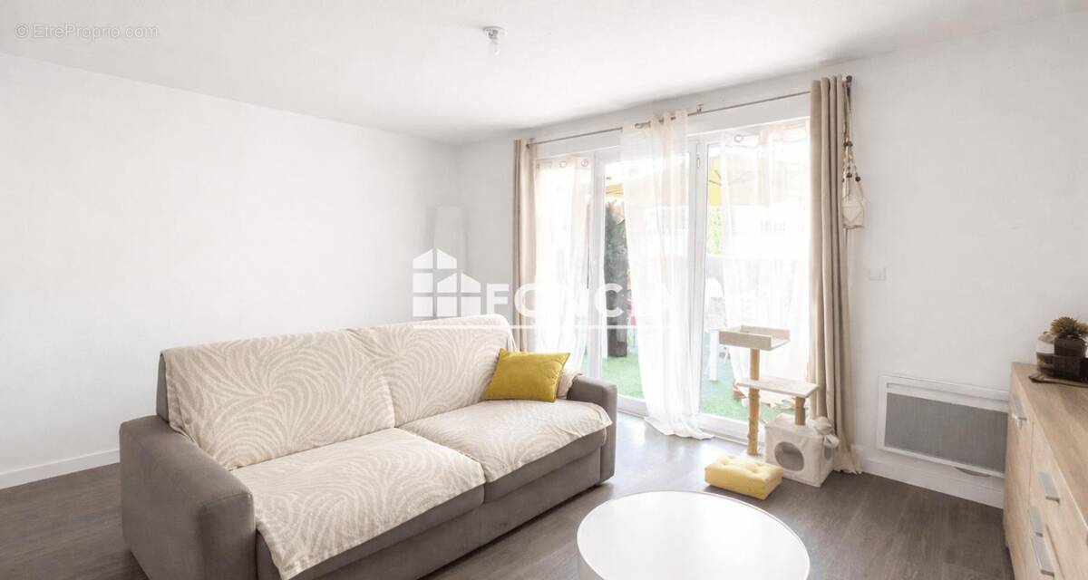 Appartement à PUGET-SUR-ARGENS