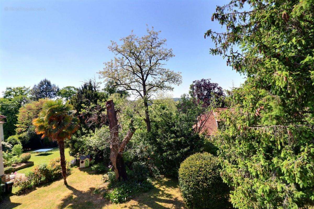 Maison à LA CELLE-SAINT-CLOUD