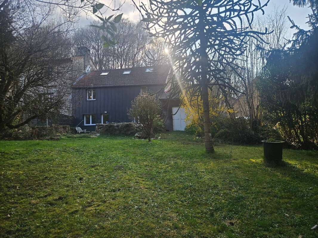 Maison à SAINT-JULIEN-LE-PETIT