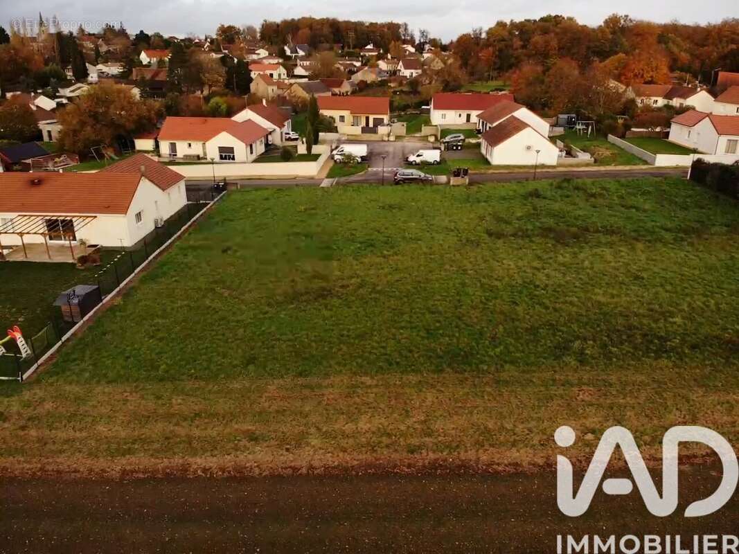 Photo 5 - Terrain à CHATELLERAULT