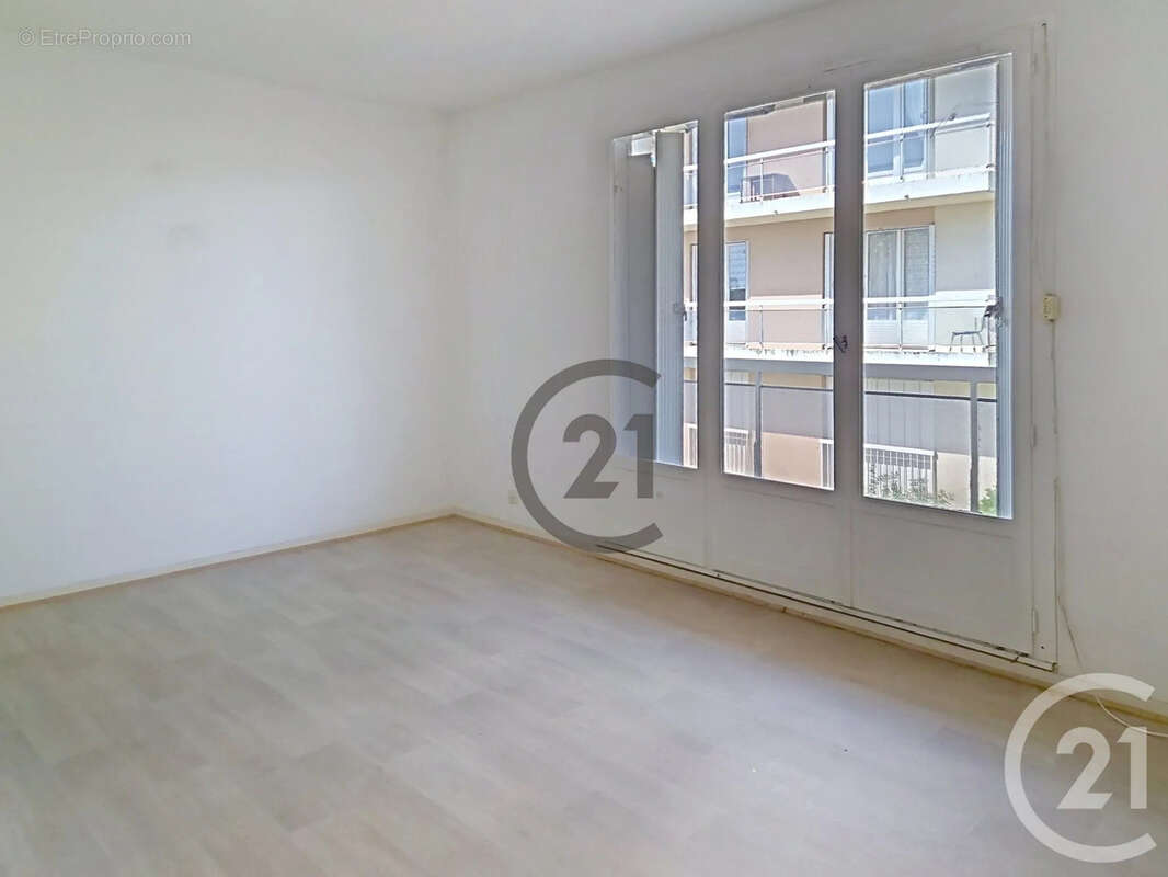 Appartement à MIGENNES