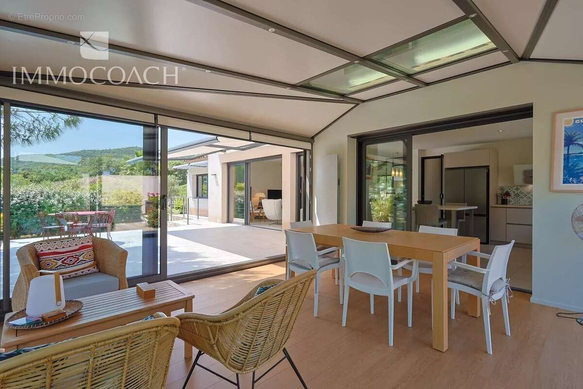 Maison à HYERES