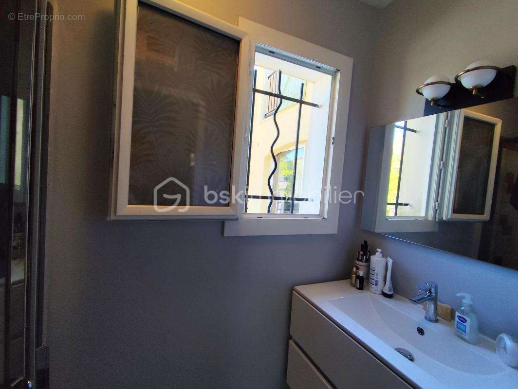 Appartement à LORGUES