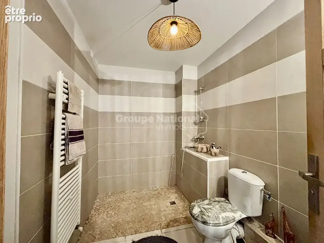 Appartement Nimes 6 pièce(s) 121.41m2 (dont 150 m² utile ) Terrasse / 2 parkings et cave - photo 10