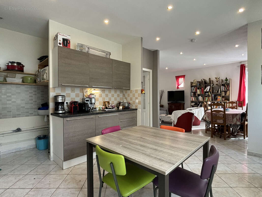 Maison de ville de plain-pied — Bien rare sur la commune - photo 5