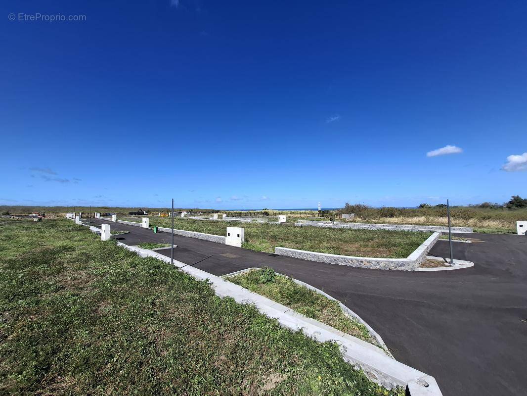 Terrain à SAINT-LOUIS