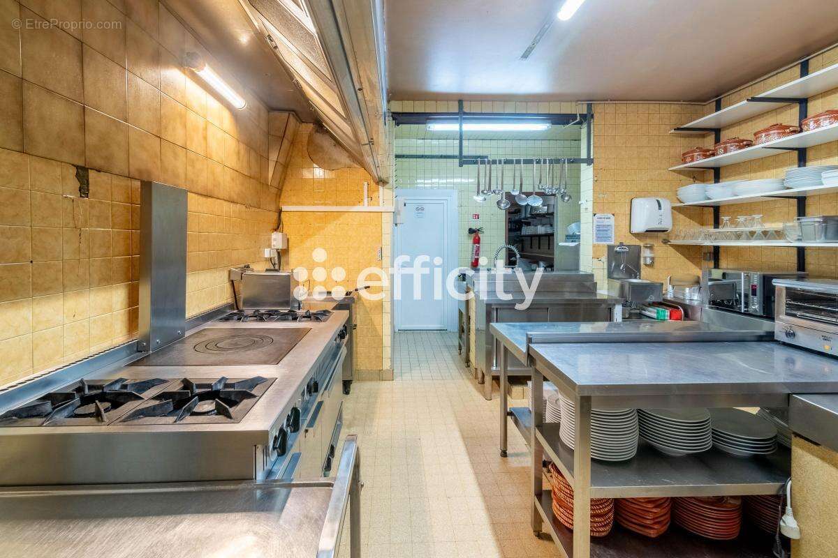 Commerce à VILLENEUVE-LE-ROI