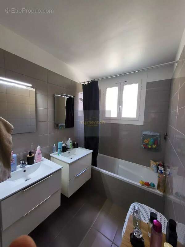 Appartement à MENTON