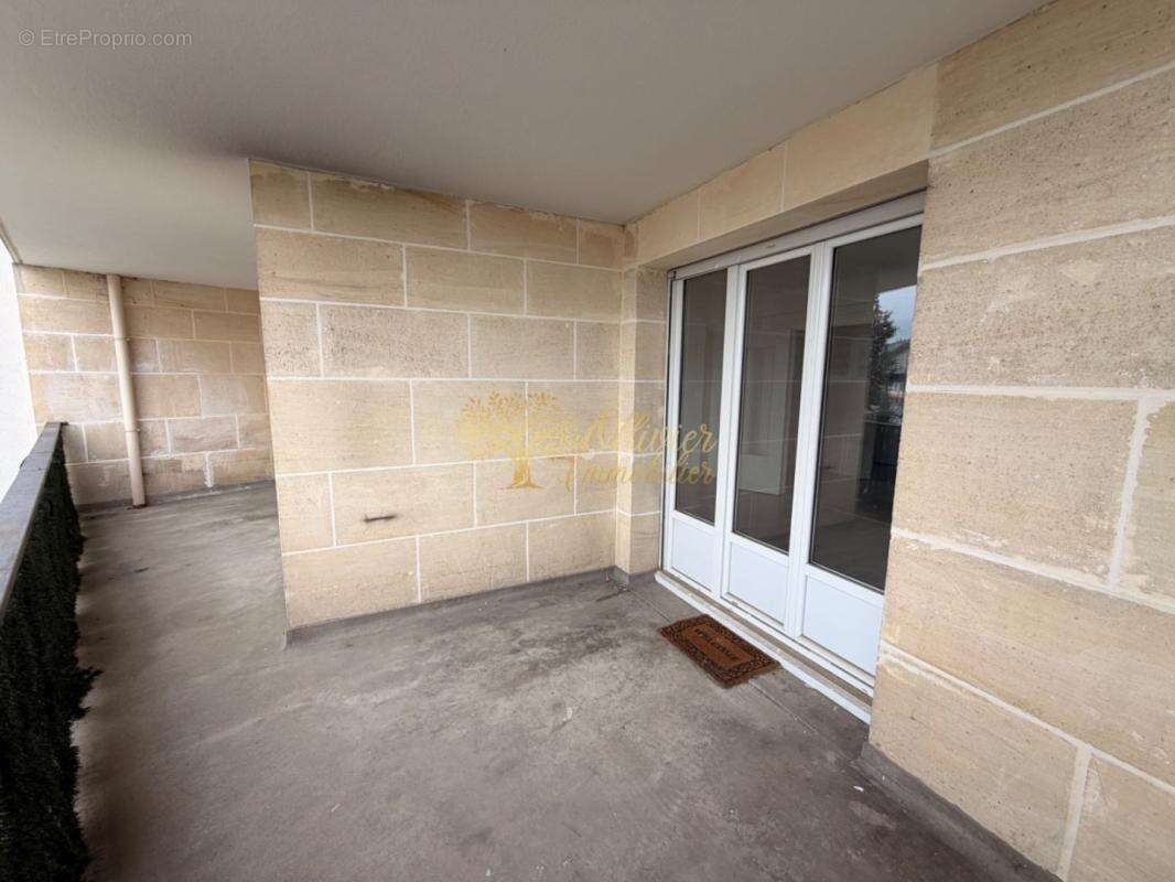 Appartement à PONTAULT-COMBAULT