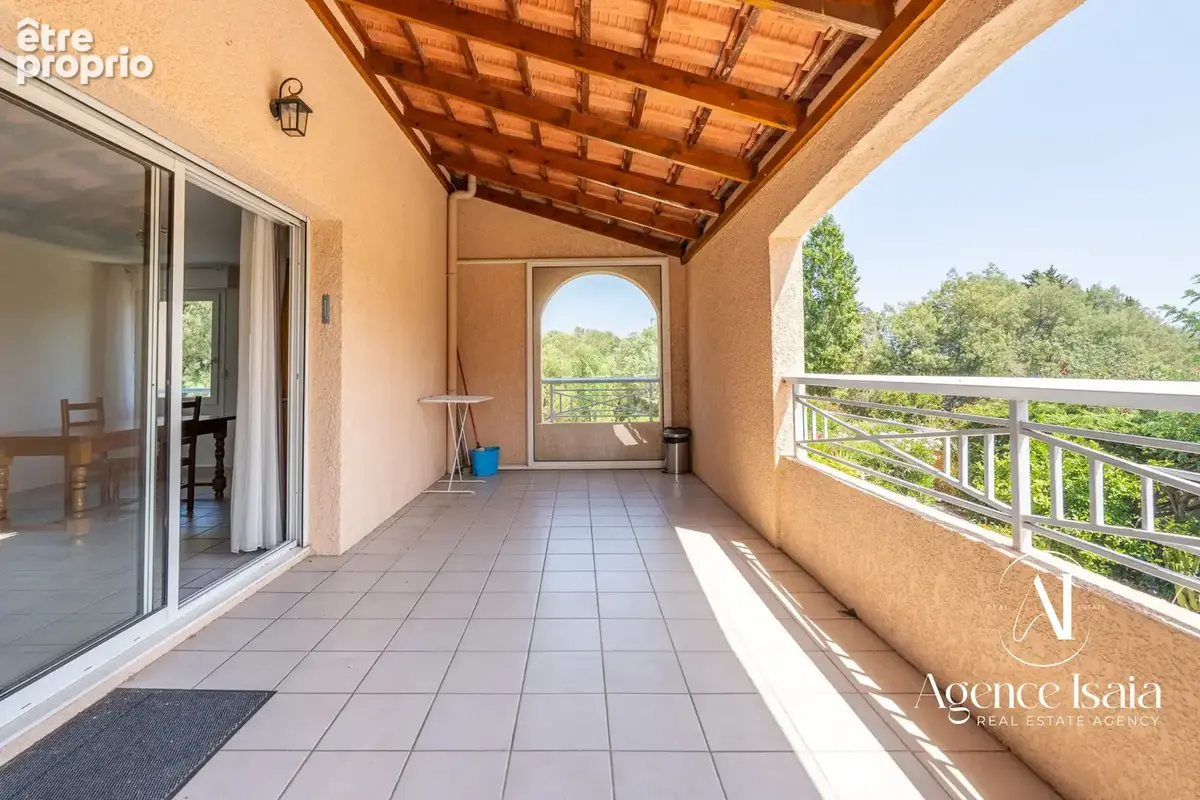 Appartement 4 pièces 88 m² à vendre à Bormes-Les-Mimosas (83230) - photo 2