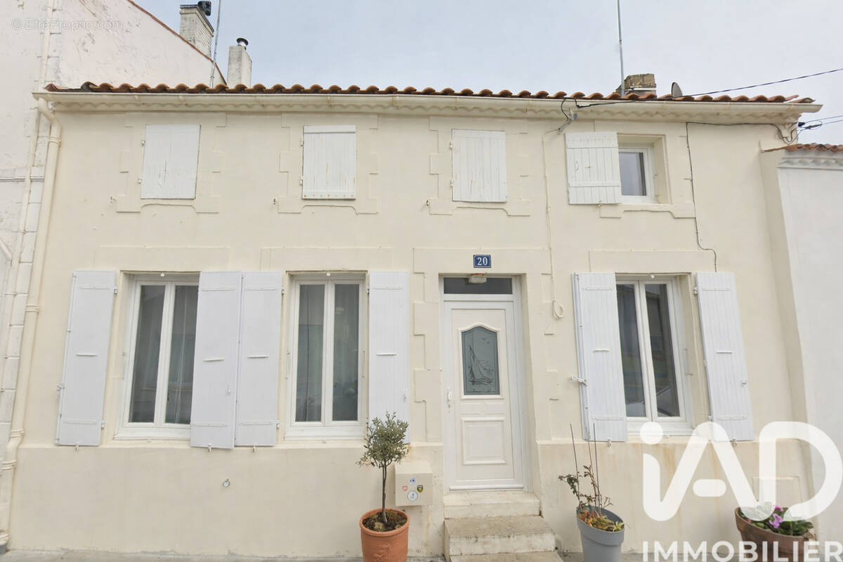 Photo 1 - Maison à MARENNES